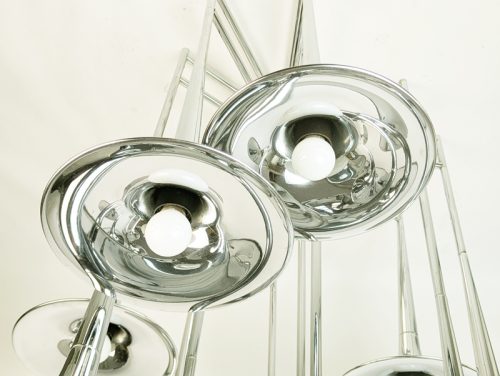 12-light tromba chandelier, Goffredo Reggiani for Reggiani illuminazione, 1960-70s Chrome Plated Metal & Brass