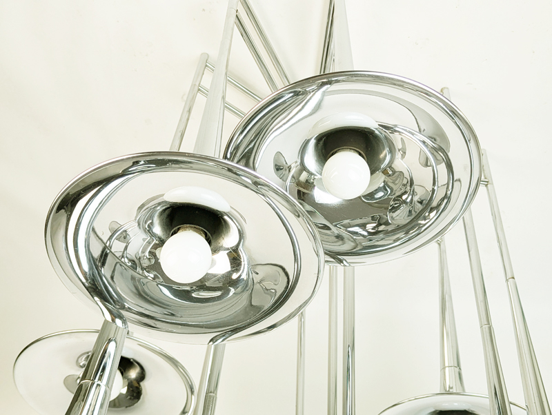Chrome plated metal 1970s 12-lights trumpet chandelier by Reggiani_02 12-light tromba chandelier, Goffredo Reggiani for Reggiani illuminazione, 1960-70s Chrome Plated Metal & Brass