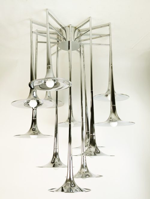 12-light tromba chandelier, Goffredo Reggiani for Reggiani illuminazione, 1960-70s Chrome Plated Metal & Brass