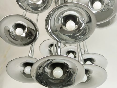 12-light tromba chandelier, Goffredo Reggiani for Reggiani illuminazione, 1960-70s Chrome Plated Metal & Brass