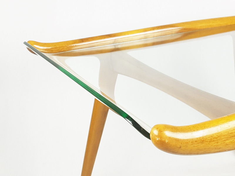 Beech wood and curved glass 1950s coffee table in the style of FA_01 Coffee table, F. Lanzani, 1950s Beech, Glass & Brass