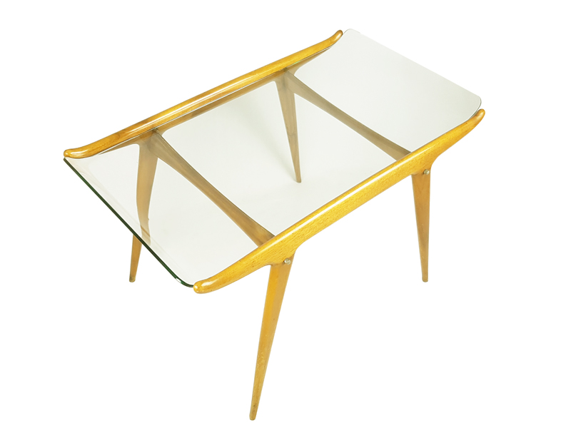 Beech wood and curved glass 1950s coffee table in the style of FA_04 Coffee table, F. Lanzani, 1950s Beech, Glass & Brass