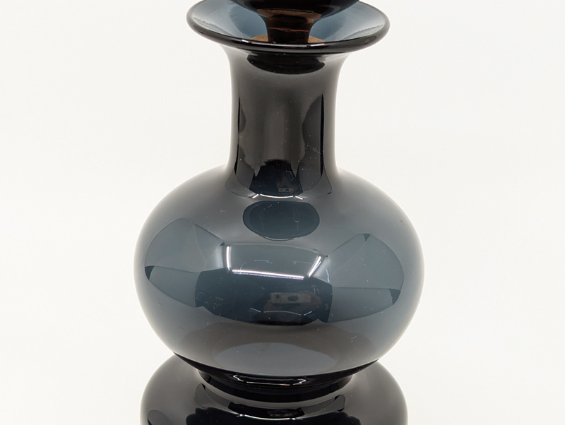 small finnish glass 1950s bottle by Kaj Franck from the Cremlin serie_02 Kremlin Bells bottle, L. Diaz de Santillana for Venini, 1986-87 Murano Glass