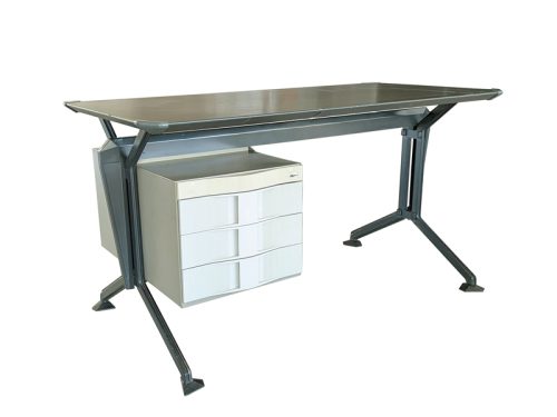 Arco desk, Studio BBPR (Banfi, Belgioioso, Peressuti, Rogers) for Olivetti, 1960s Painted Metal, skai & Plastic