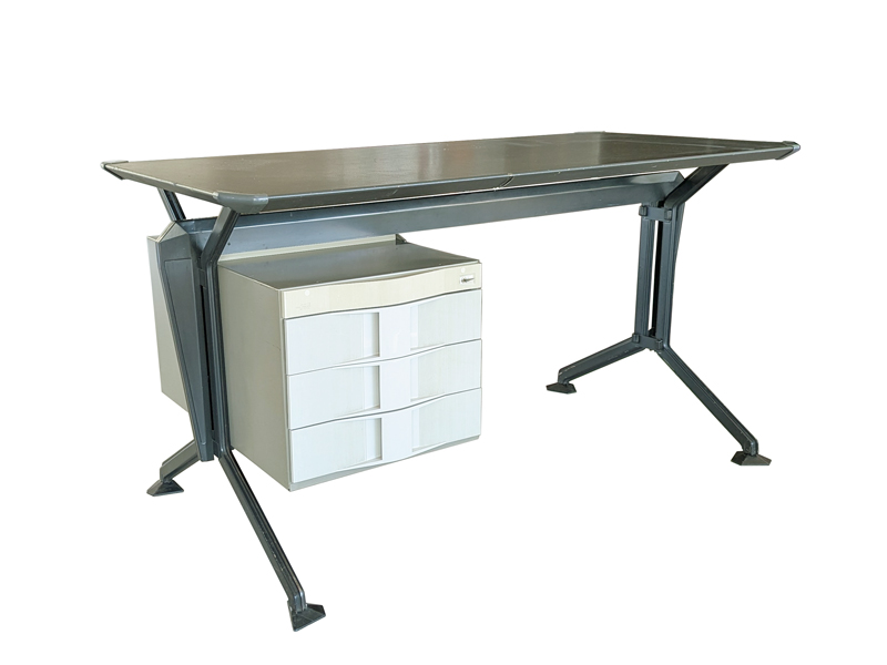 grey vinyl & metal 1960s Serie Arco desk by BBPR for Olivetti_00 Arco desk, Studio BBPR (Banfi, Belgioioso, Peressuti, Rogers) for Olivetti, 1960s Painted Metal, skai & Plastic