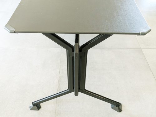 Arco desk, Studio BBPR (Banfi, Belgioioso, Peressuti, Rogers) for Olivetti, 1960s Painted Metal, skai & Plastic