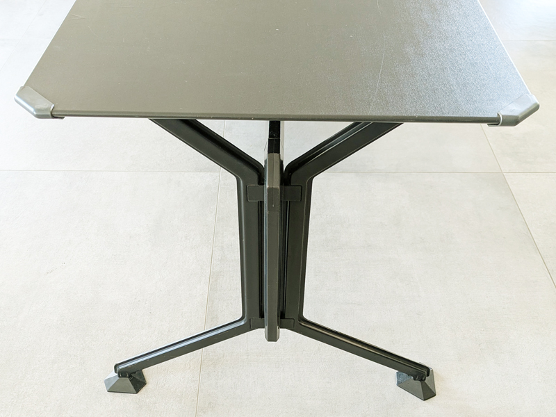 grey vinyl & metal 1960s Serie Arco desk by BBPR for Olivetti_10 Arco desk, Studio BBPR (Banfi, Belgioioso, Peressuti, Rogers) for Olivetti, 1960s Painted Metal, skai & Plastic