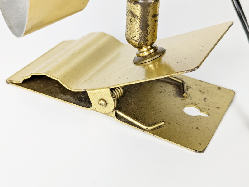 Golden anodized aluminum 1960 adjustable spot_03 Adjustable clamp spotlight, Italy, 1960s Painted & Anodized Aluminum, Brass