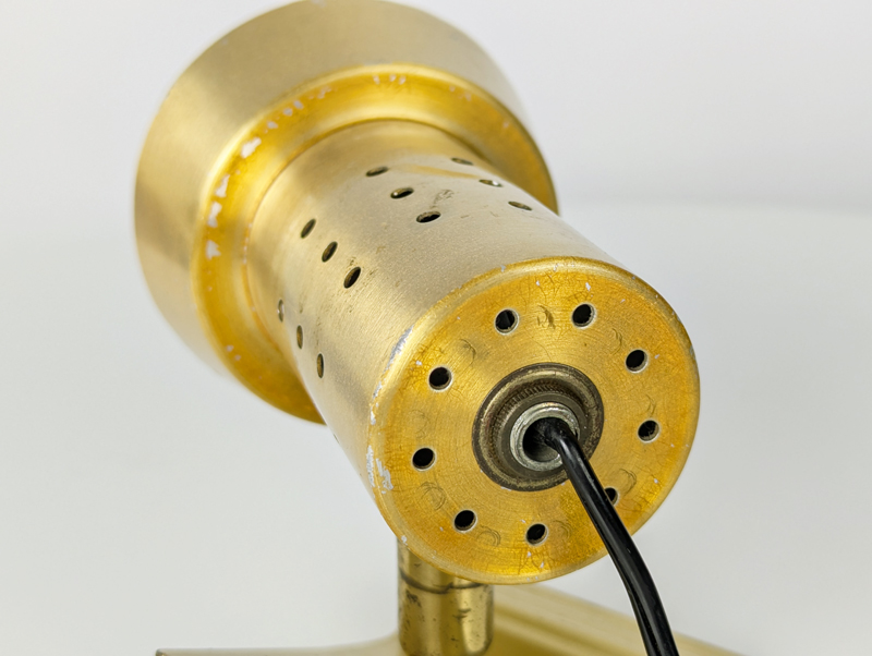 Golden anodized aluminum 1960 adjustable spot_04 Adjustable clamp spotlight, Italy, 1960s Painted & Anodized Aluminum, Brass