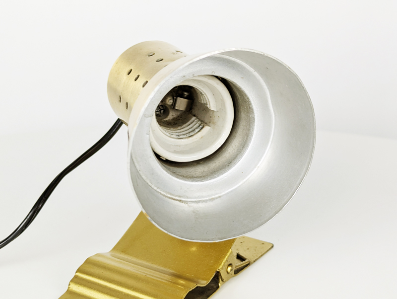 Golden anodized aluminum 1960 adjustable spot_05 Adjustable clamp spotlight, Italy, 1960s Painted & Anodized Aluminum, Brass
