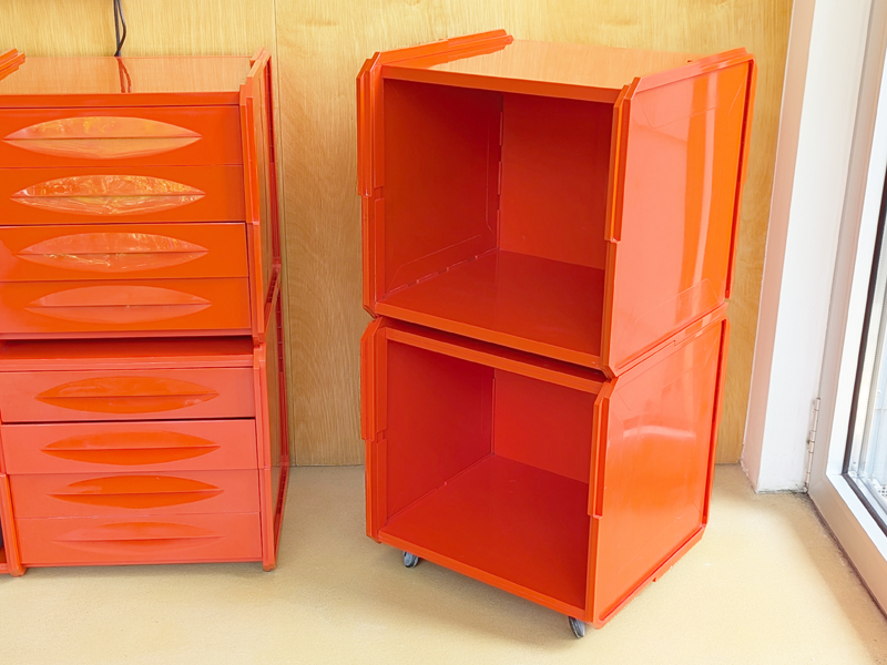 red plastic 1970s stackable storage unit by Cattelan for Xilema Modular containers, Franco Cattelan for XILEMA, 1960s ABS & Metal