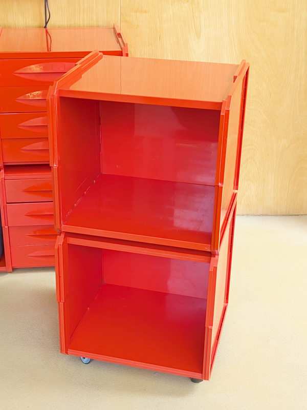 red plastic 1970s stackable storage unit by Cattelan for Xilema_03 Modular containers, Franco Cattelan for XILEMA, 1960s ABS & Metal