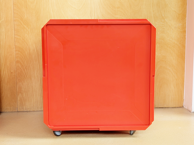 red plastic 1970s stackable storage unit by Cattelan for Xilema_09 Modular containers, Franco Cattelan for XILEMA, 1960s ABS & Metal